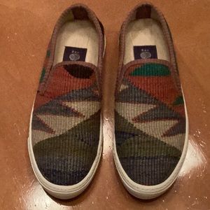 Res Ipsa Size7 One-Of-A-Kind Hand Made Turkish Kilim Sneakers